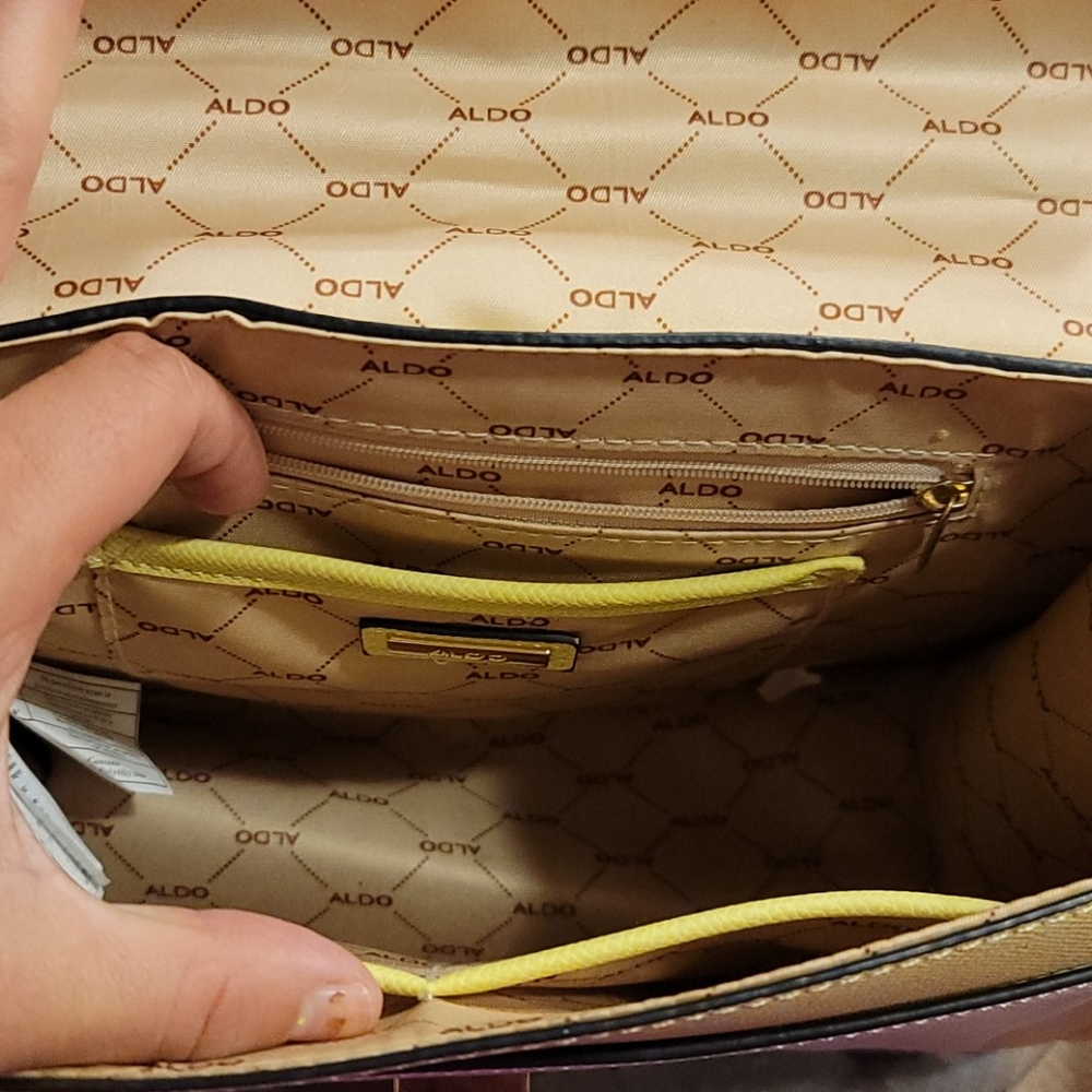 Purse - Picture 2 of 4